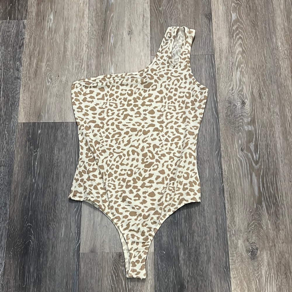 NWOT Cheetah Bodysuit